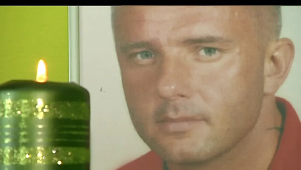 Roman umrel na embóliu pľúc