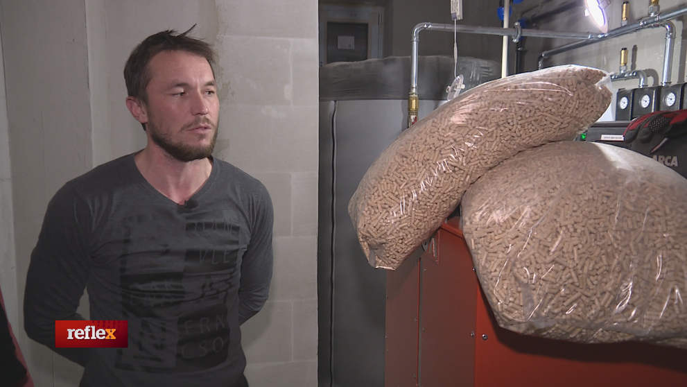 Za pelety zaplatili, no kúriť s nimi nebudú