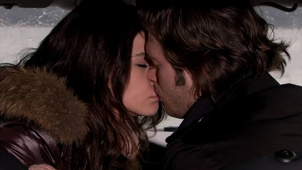 Zakázaná láska: 51. a 52. epizóda