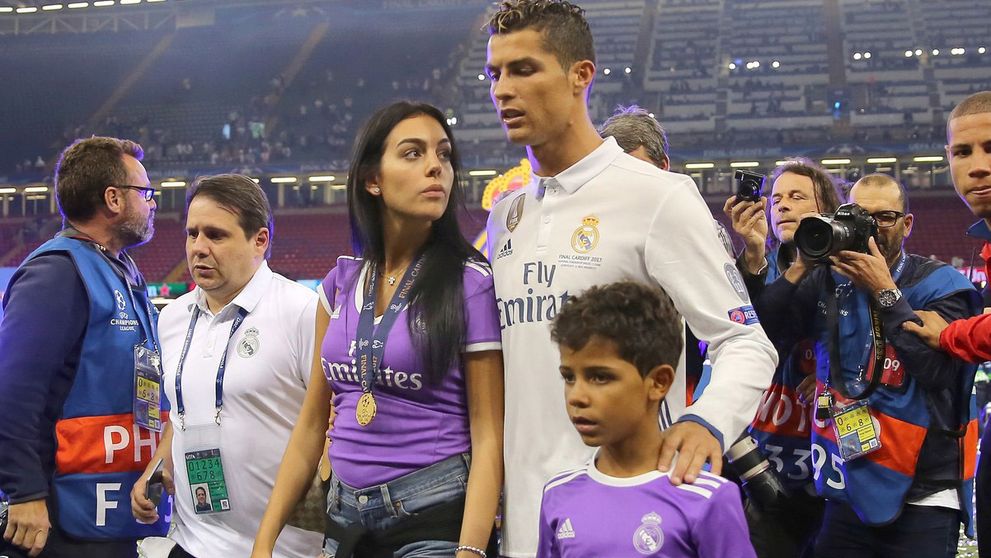 Ronaldovi sa len nedávno narodili dvojičky. Už je jasné, kedy sa opäť stane otcom