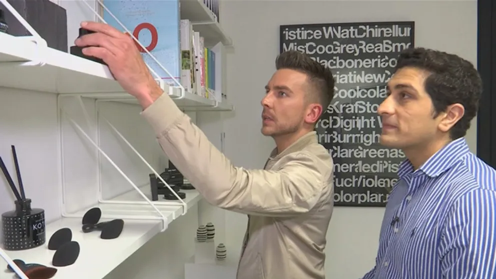 Mejkap už dávno nie je len pre ženy. Kozmetické firmy využili dieru na trhu