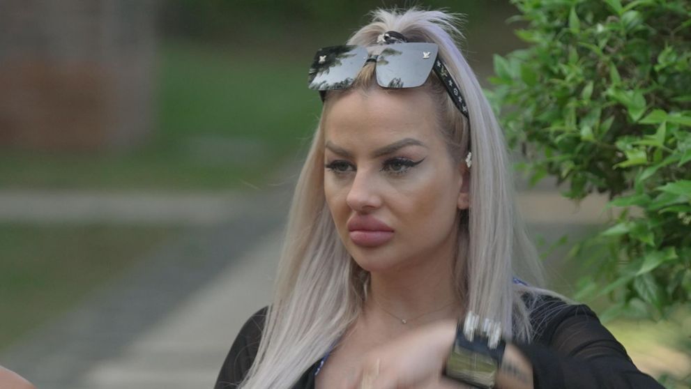 Postarám sa o to, aby odišla! Dolli si našla novú nepriateľku!