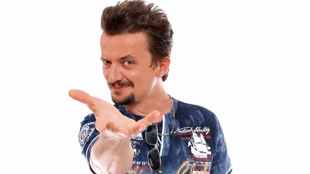 Druhá tvár najväčšieho televízneho frajera! Takto Brmbalíka nepoznáte