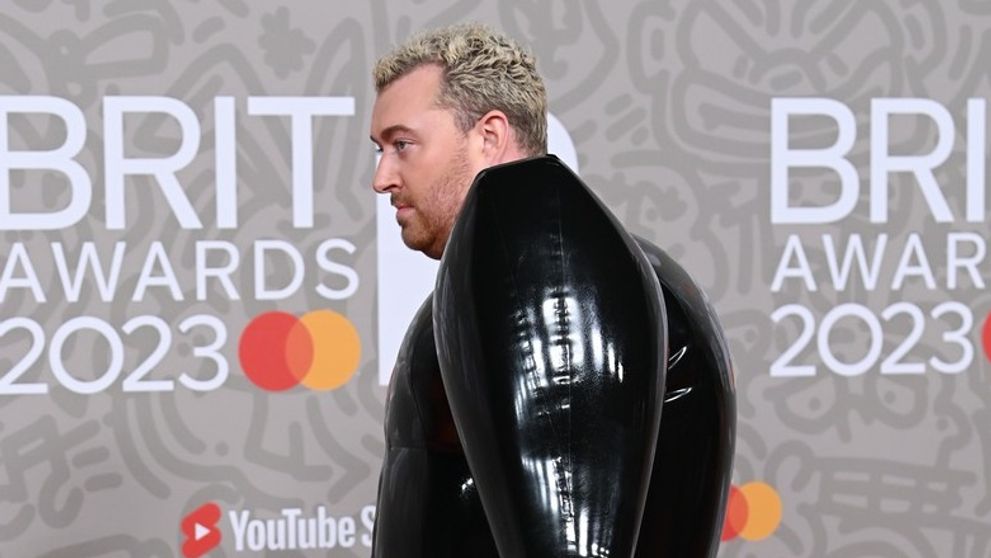 BRITs 2023: Vrchol nevkusu?! Sam Smith ako balón z jarmoku