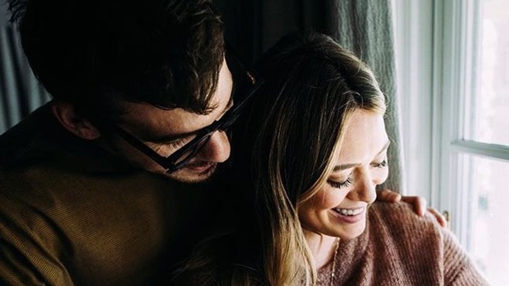 Herečka a speváčka porodila dievčatko. Dostalo až tri mená!