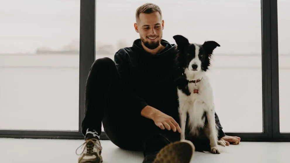 Prvý duet Fera Joka je tu: Uši si zapchával aj jeho pes