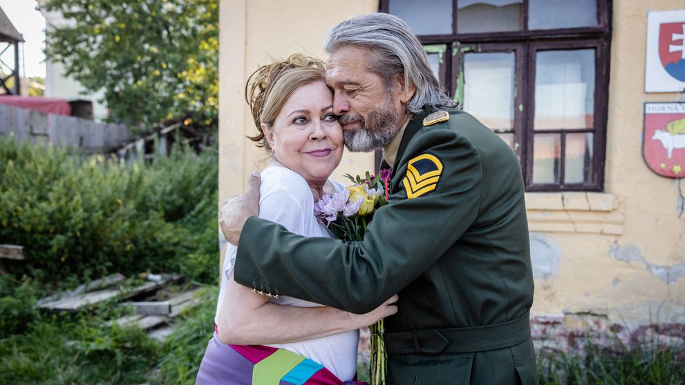 Dovalí sa do dediny a začne baliť Zdenu: Generál spôsobí rozruch