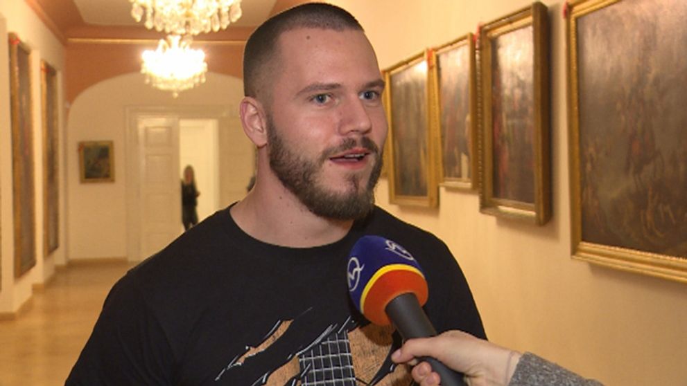 Z väzenia do SuperStar: Do speváckej šou mieri tento fešák