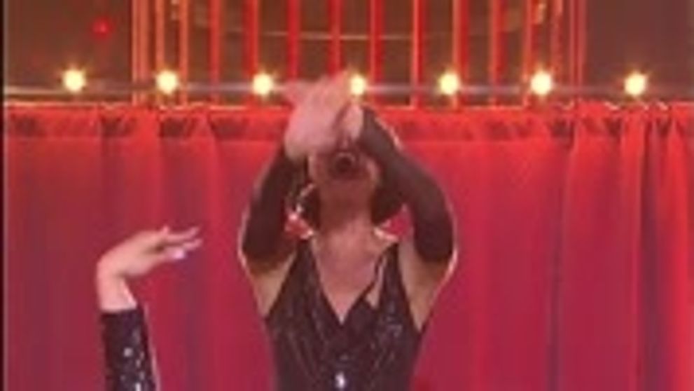 Dôchodkyňa s kilami navyše baví internet. Takýto tanec by ste nečakali