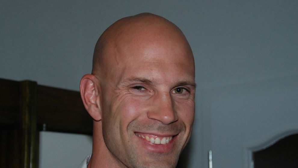 Dvojmetrový športovec v boji s kuchyňou!