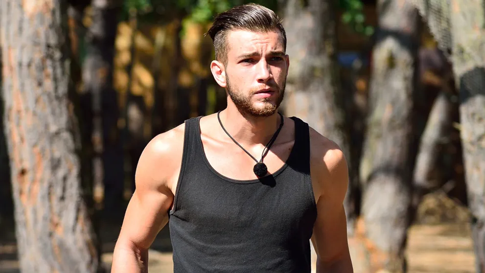 Najlenivejší farmár sa pochválil obrovským tetovaním! Je skutočne jeho?