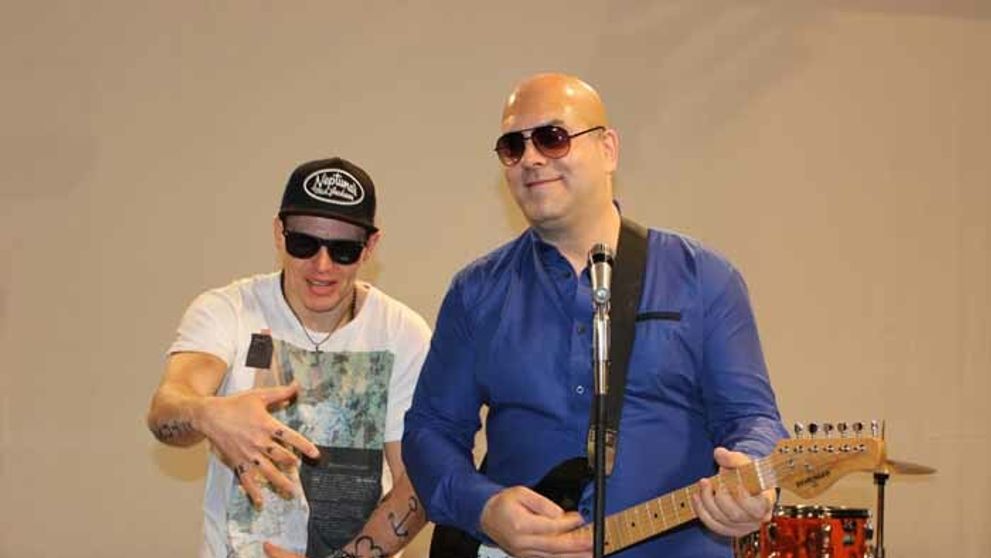 Tomi, dali ti na frak! Angažuj ich!