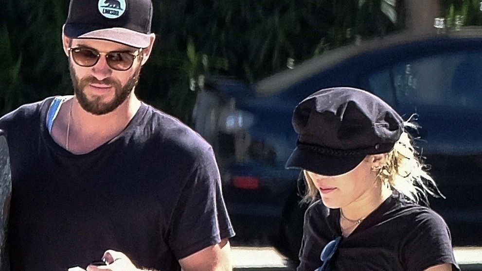 Tajili to pol roka! Veľké tajomstvo Miley Cyrus a jej partnera je vonku