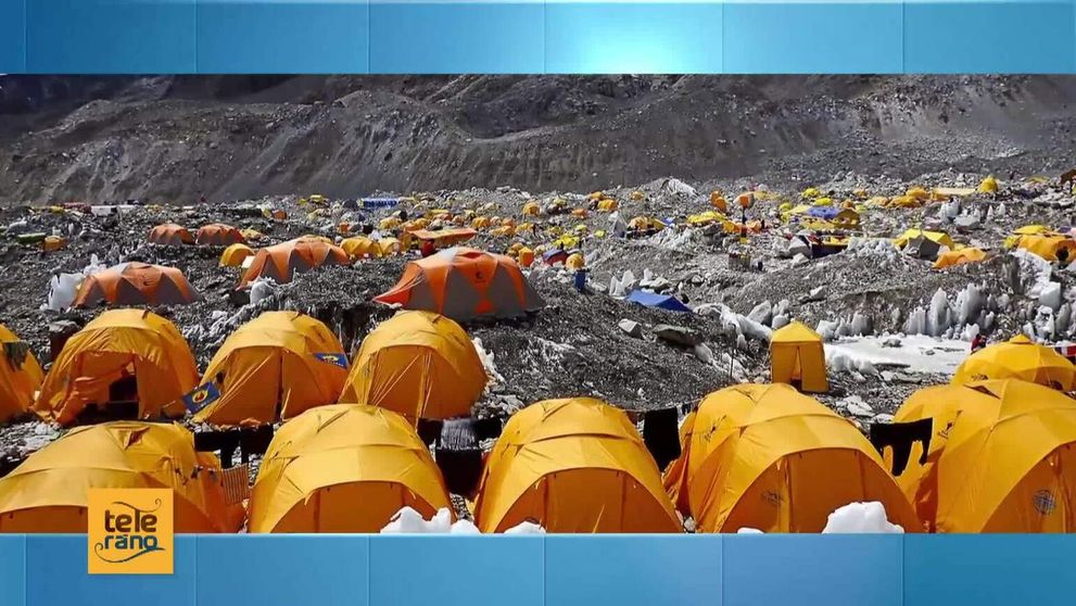 Preplnený Everest si vyžiadal už 11 obetí