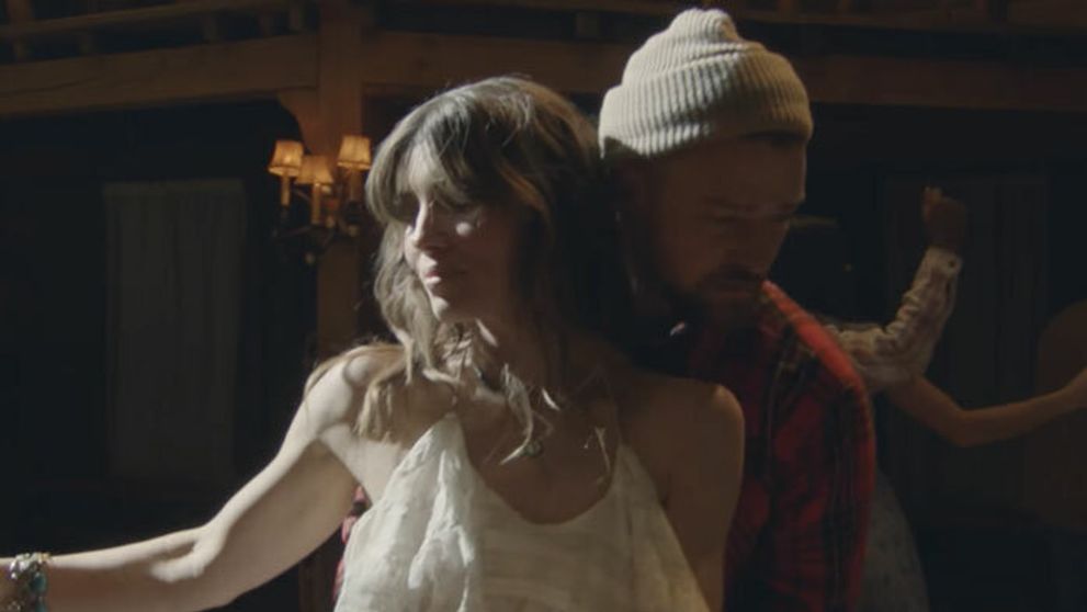 Zamilovanejšiu dvojicu nenájdeme. Justin Timberlake si do klipu pozval krásnu manželku