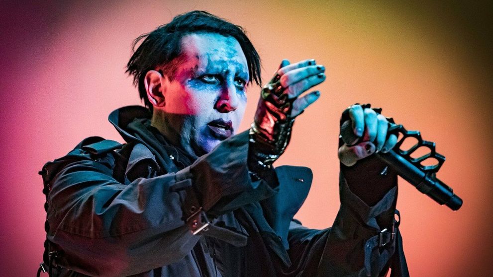 Marilyn Manson je v nemocnici. Na koncerte ho privalila obrovská rekvizita