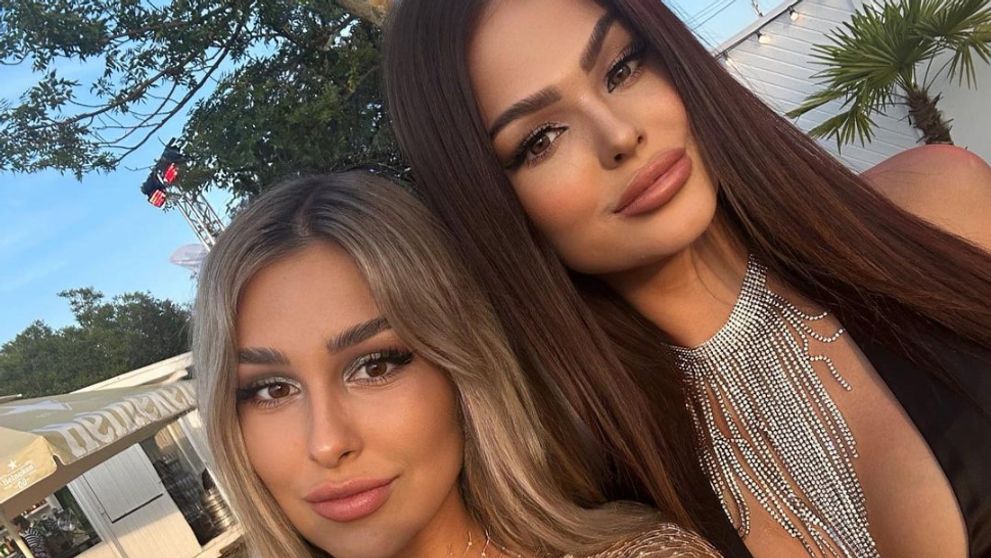 Z vily na festival. Hviezdy Love Islandu predviedli dráždivé outfity