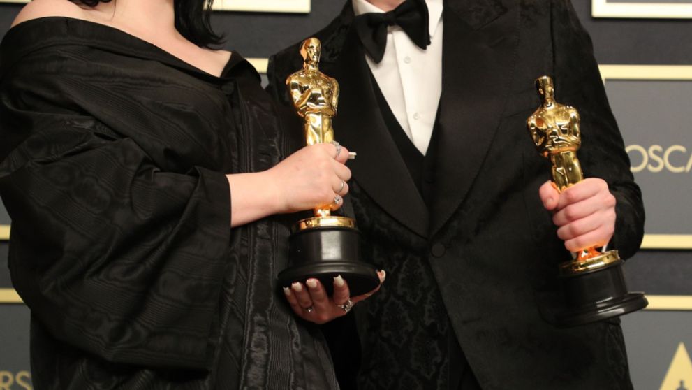 Behal za inou? Oscarová speváčka je opäť sama