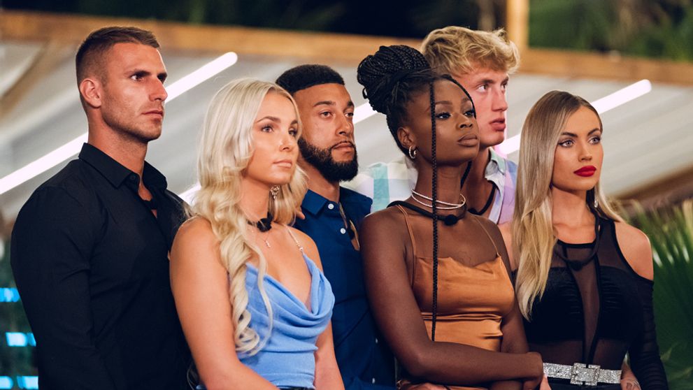 Diváci opäť hlasovali: Vilu opustil jeden z párov