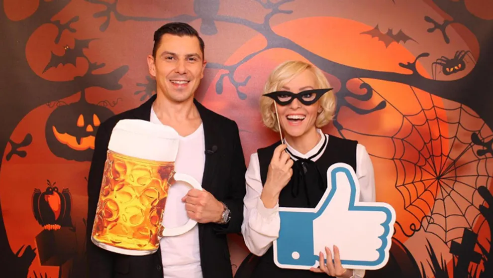 Moderátori a štáb Telerána na bláznivých fotkách: Aj takéto bolo halloweenske vysielanie!