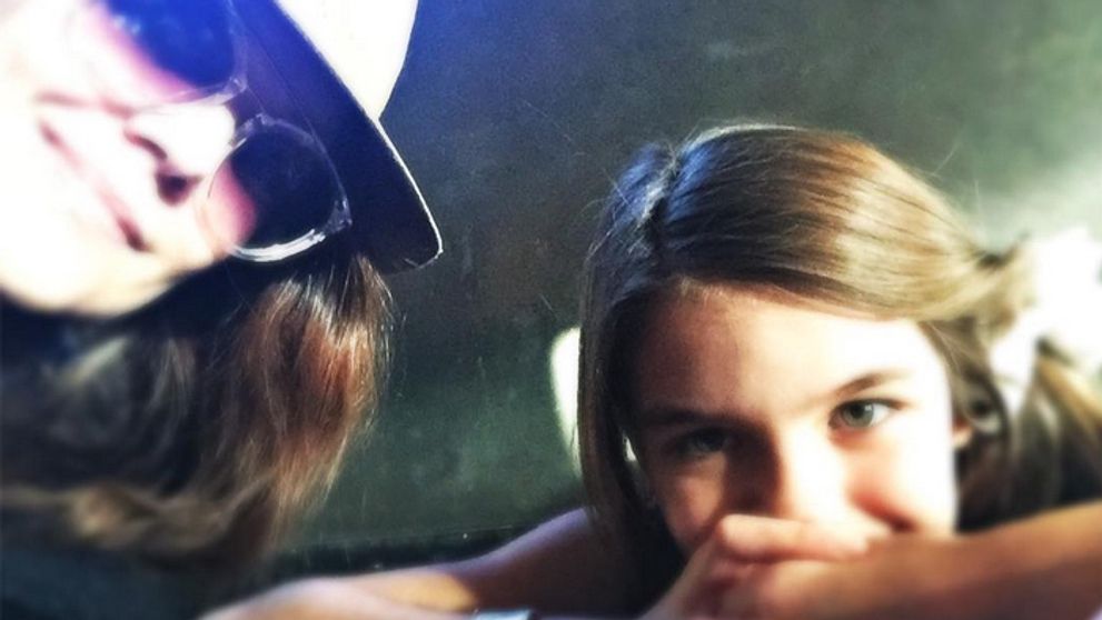 Dcéra Katie Holmes a Toma Cruisa vyzerá, akoby mame z oka vypadla!
