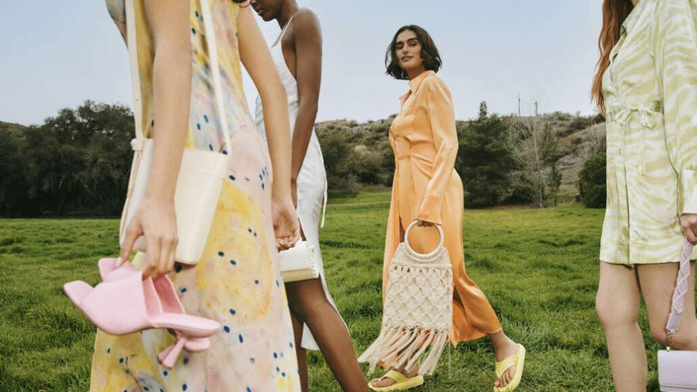 Pozor! Extrémne trendy! Dámske štýlové šľapky na leto 2022, ktoré musíte mať