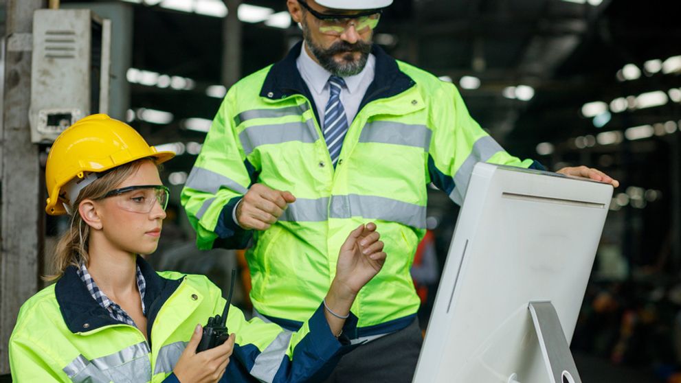 Začínate podnikať v priemysle? Budete toho potrebovať naozaj veľa