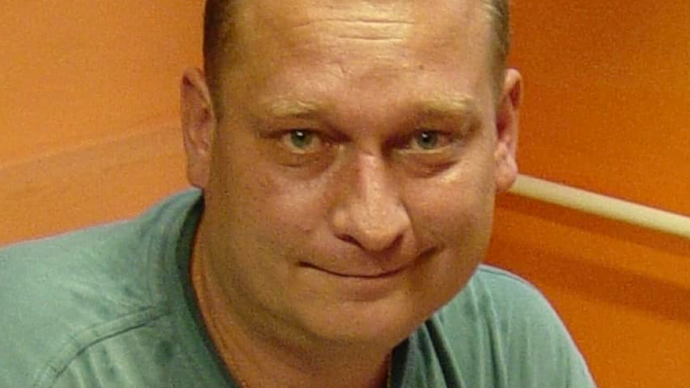 Zomrel hlas Steva z Beverly Hills i Hugha Granta. Herec mal len 54 rokov