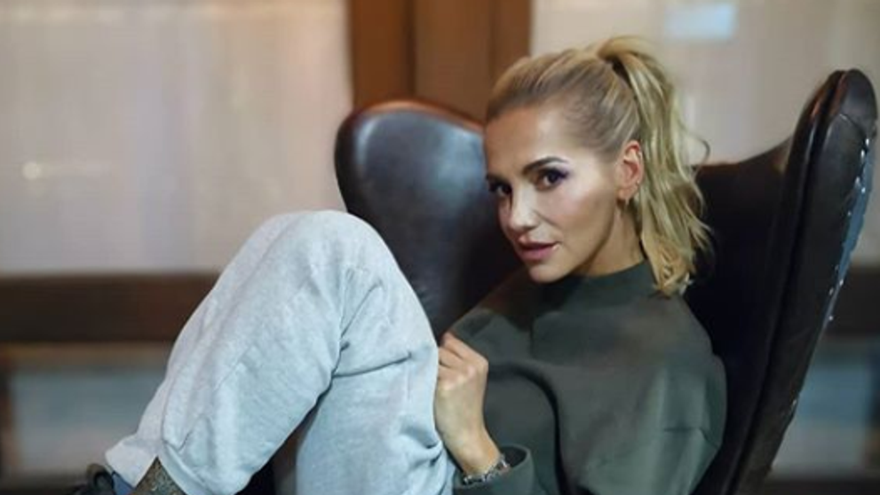 Dara Rolins zmenila imidž. Sama sa ostrihala