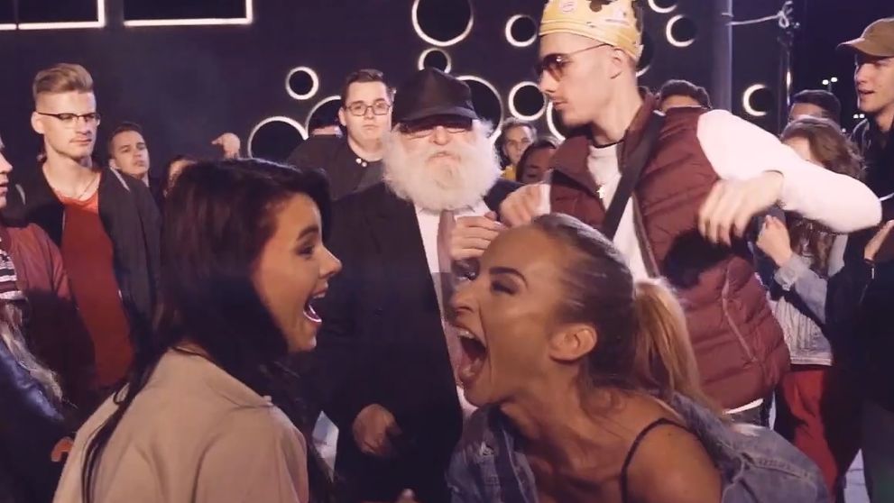 Sexy exfarmárky na najväčšej žúrke na streche: Neodolal im ani SBS-kár