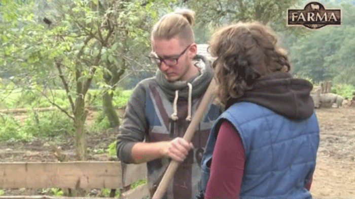 Viktor je zronený! Už nevládze!