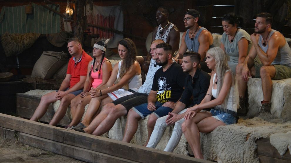 Farma plná faloše a slizkých hadov! Kto má vlastne pravdu?