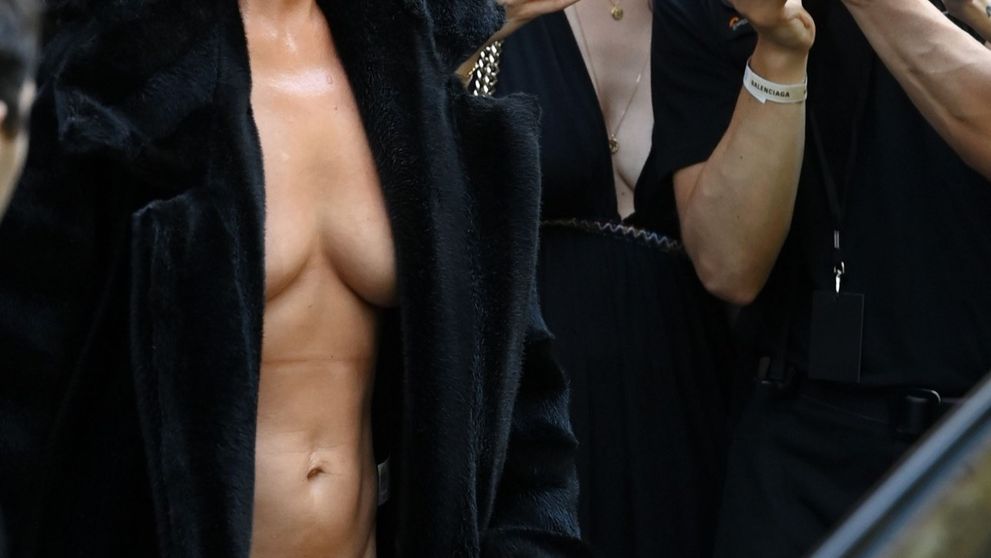 Až takto? Katy Pery prišla na akciu sporo odetá: Ukázala prsia v plnej paráde