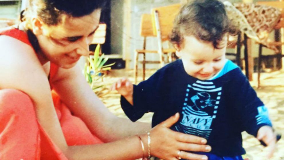 Z roztomilého chlapčiatka vyrástla seriálová krásavica!