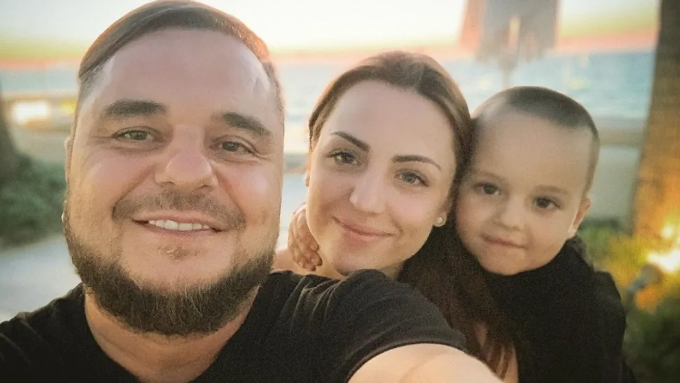 Kulyho prváčik je celý otec. V škole ho zaujíma len jedno