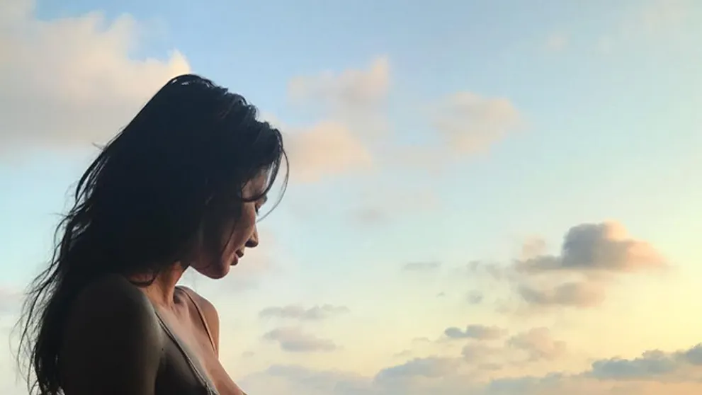 Krásna priateľka Leoša Mareša. Takto sexy sa postavila do okna
