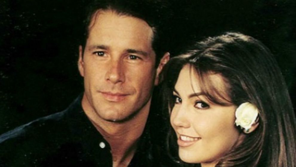 Fešák z Rosalindy naspieval vianočnú pesničku: Dostane aj vás!