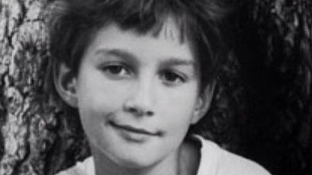 Kedysi chlapček, dnes vypracovaný chlap: Spoznávate známeho herca?