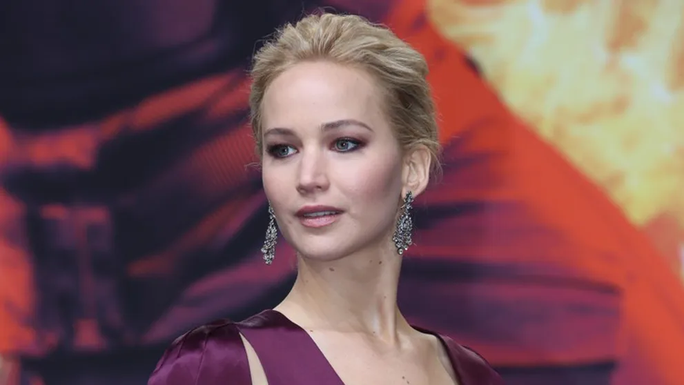 Premiéra posledných Hier o život: Prsia Jennifer Lawrence nie sú vo forme