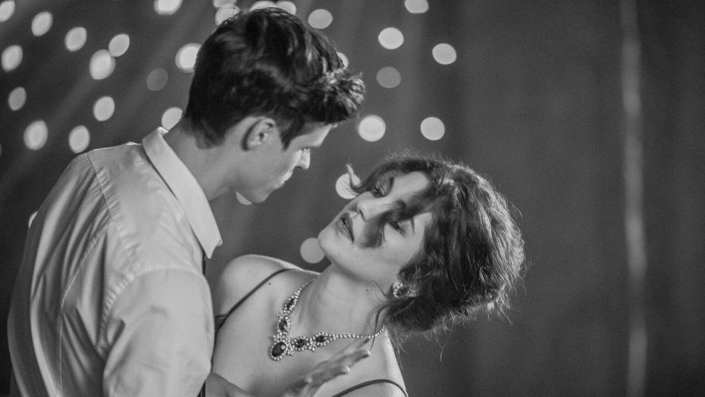 Krásna Celeste Buckingham otvorene: 