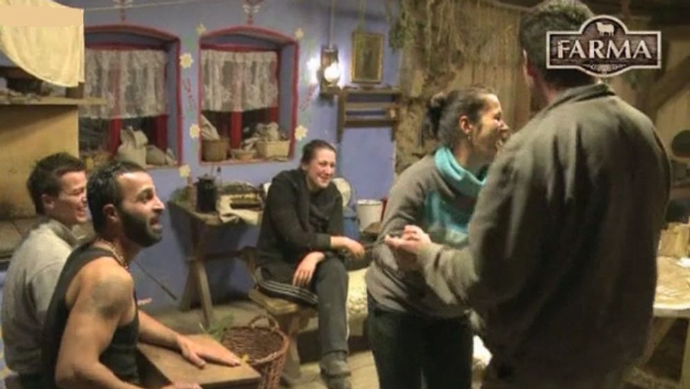 Farmári sa odviazali: Váľali sa od smiechu!