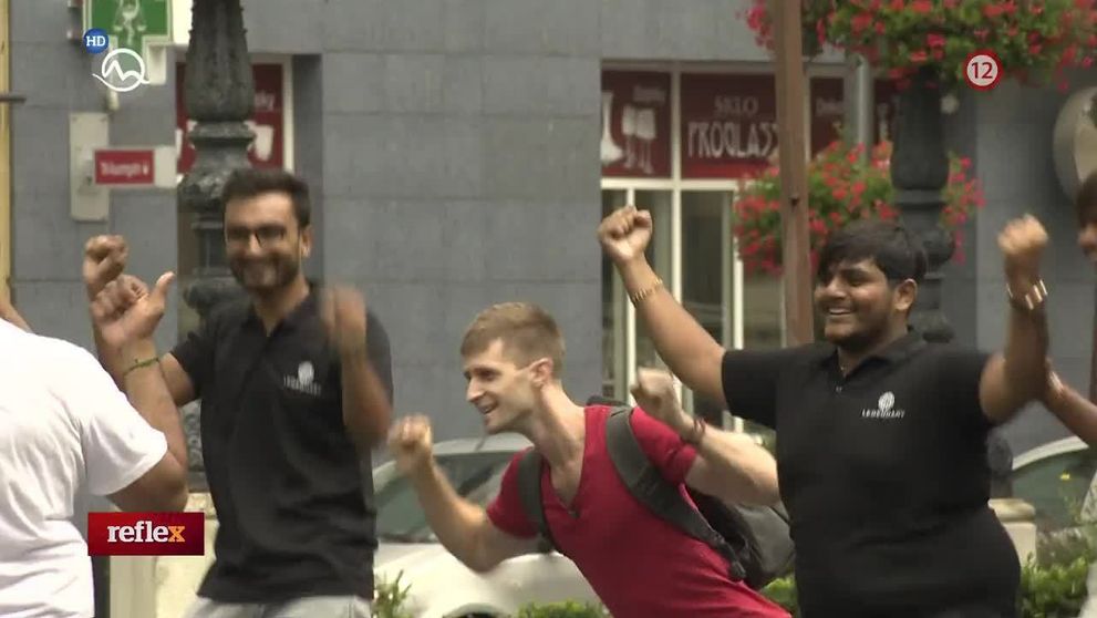 Dara Rolins šokuje. Najskôr krátke vlasy a teraz je z nej brunetka!