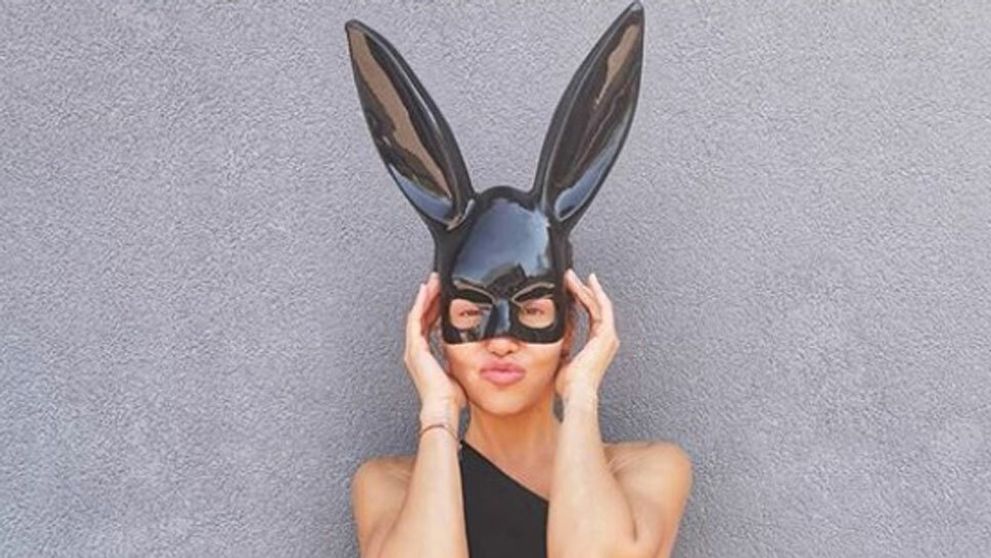 Dara ako sexy zajačica. Jej dokonalé telo má však konkurenciu