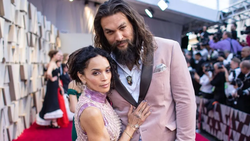 Nebol to vždy vlasatý svalovec: Jason Momoa je ako „mladé ucho“ na nepoznanie