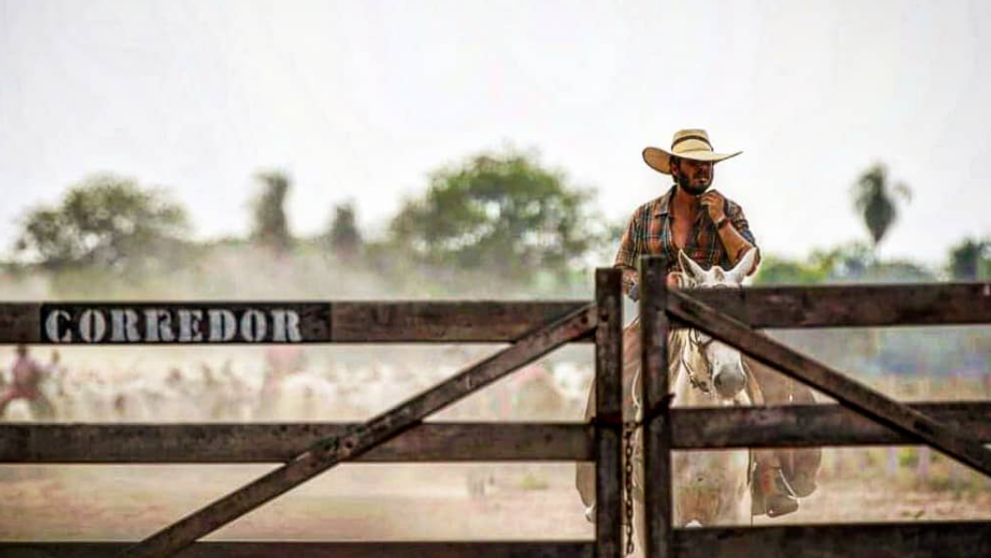 Nešťastný pád z balkóna ho stál život. Herec mal iba 39 rokov