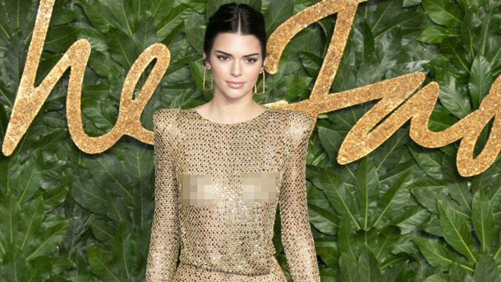 FOTO bez cenzúry v článku: Kendall si na gala zakryla iba 