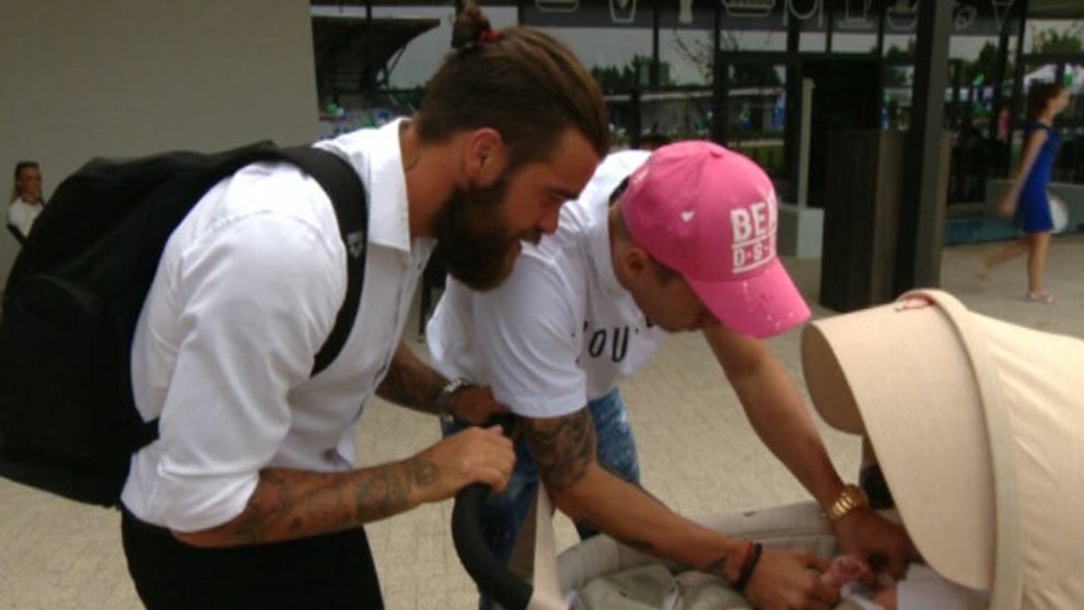 Chce Filip Šebo dieťa? Kočíkuje dcérku bývalej.