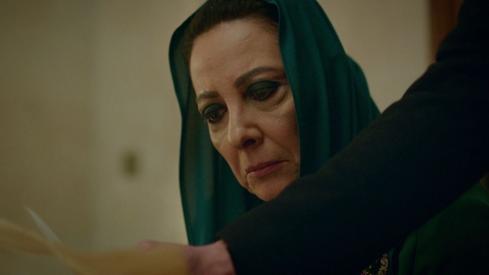 Spútaný motýľ: 115. a 116. epizóda