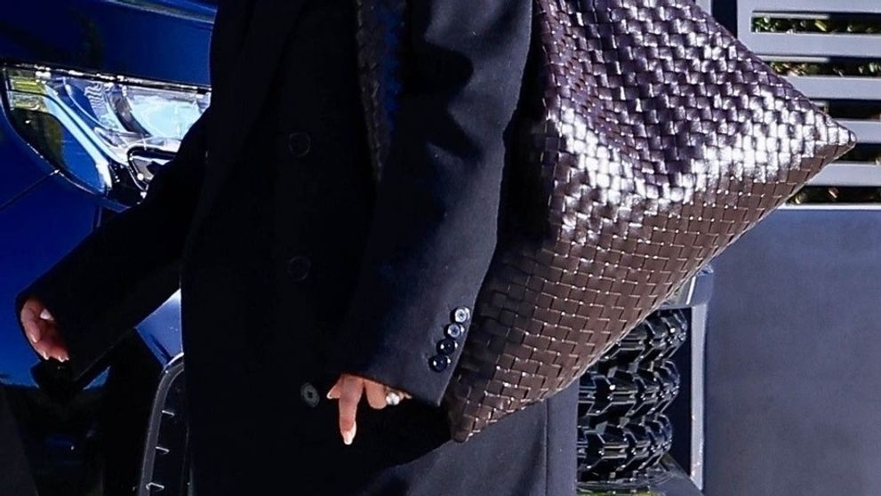 Ten prsteň je gagantický! Tají slávna speváčka zásnuby?