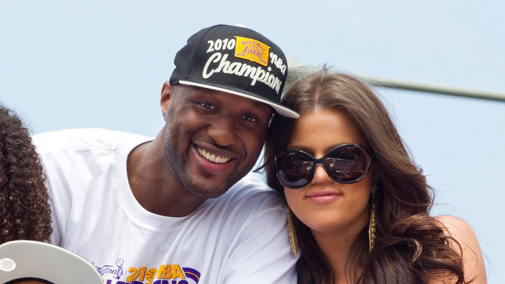 Exmanžela Khloe Kardashian našli v bordeli. V nemocnici bojuje o život